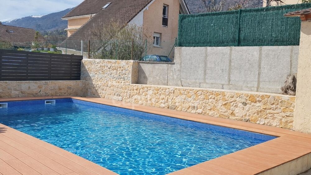 Maison à vendre 15 pièces CROZET (01)