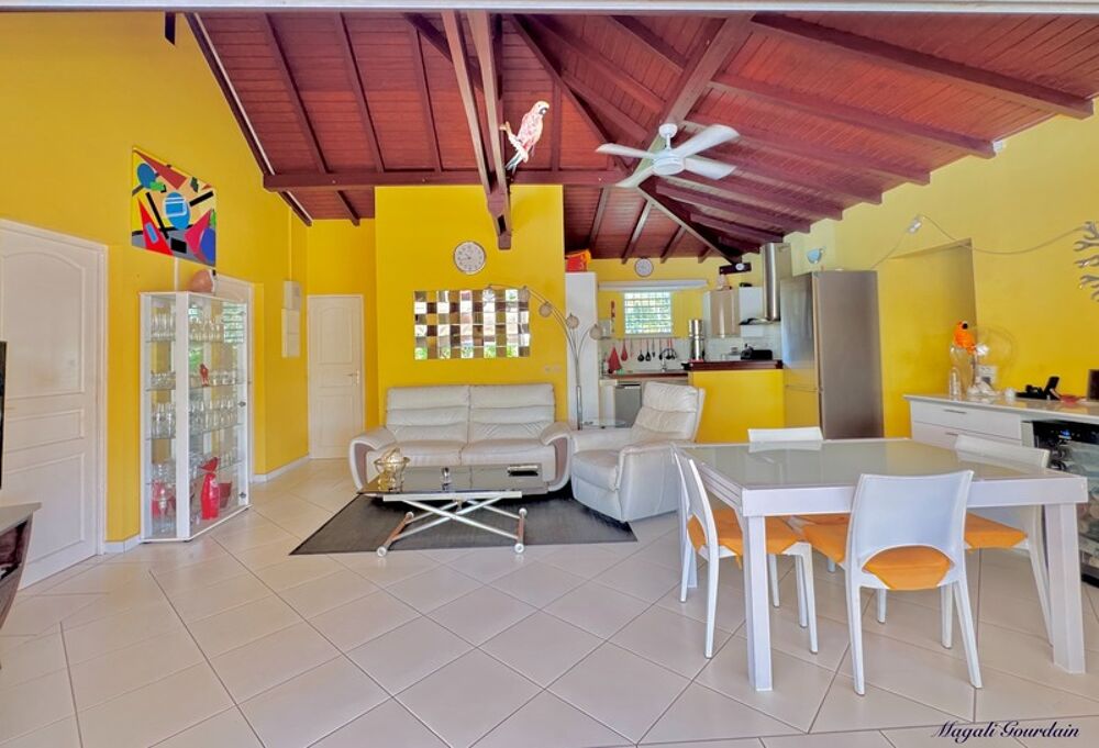 Vente Maison A VENDRE VILLA MEUBLÉE & TOTALEMENT EQUIPEE AVEC PISCINE – EMPLACEMENT PREMIUM Saint francois
