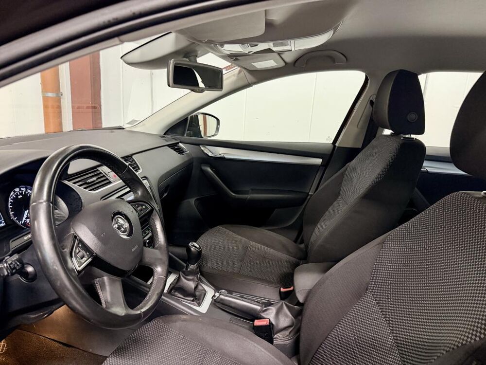 Octavia Combi 1.6tdi 105ch 1ere Main 2014 occasion 59700 Marcq-en-Barœul