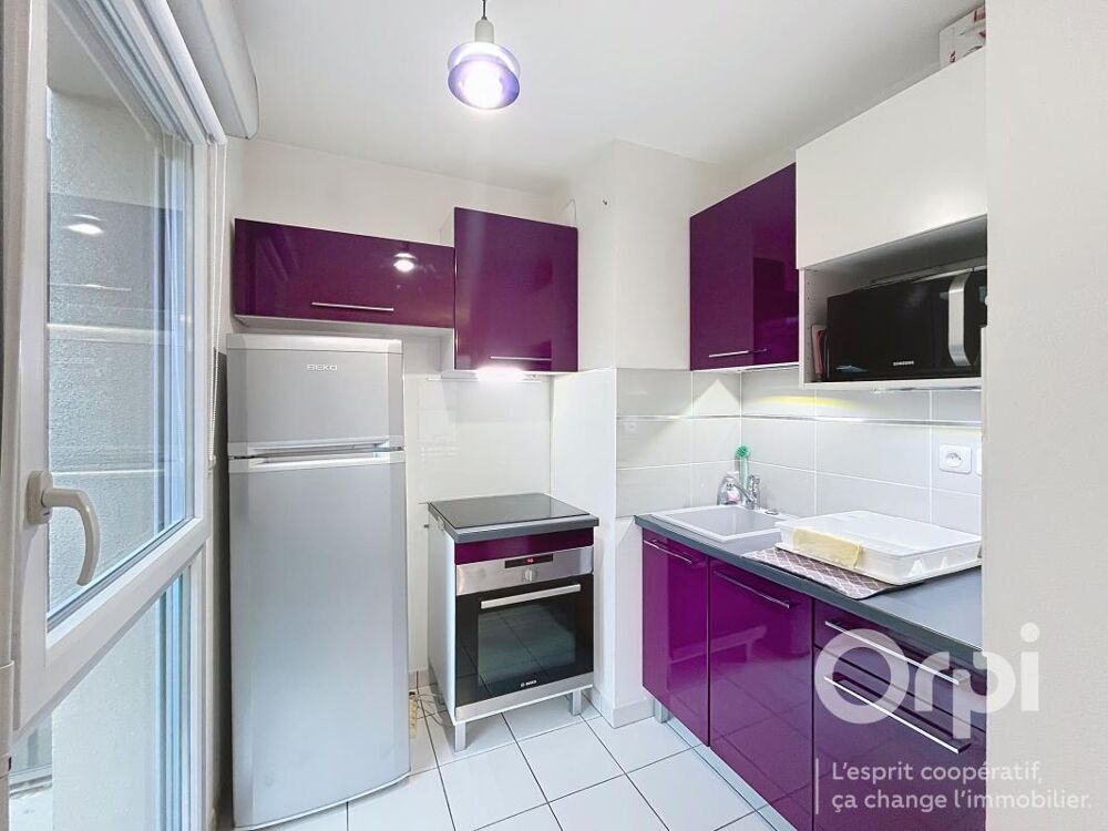 Location Appartement A louer très beau T2 meublé de 37,70 m² au 1er étage avec terrasse de 8 m² et place de parking privative au 53B Avenue Antoine d Villeurbanne
