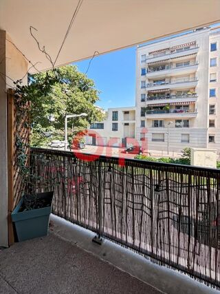  Appartement à louer 2 pièces 49 m²