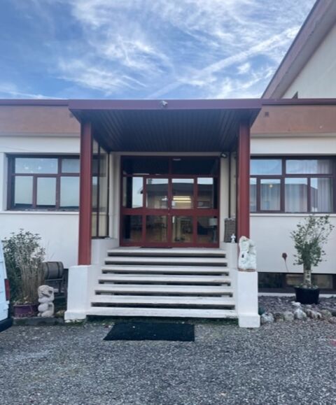 Local/bureau à vendre BONNEVILLE (74) 690000 74130 Bonneville