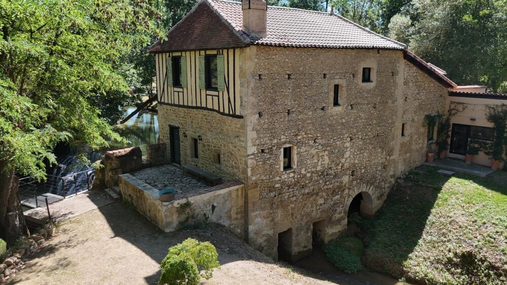 MARCIAC(32) proche: AUTHENTIQUE MOULIN SEIGNEURIAL d'EXCEPTION des XIV-XVIIIs, caché, avec son bief baignable, 1.5 HECTARE, élé