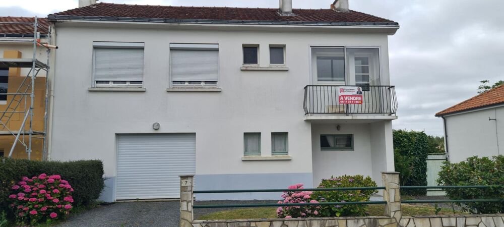 Maison Gorges 4 P . 3 Chs . 84.1 M² . T 719 M² . Balcon . Garage . Sous sol