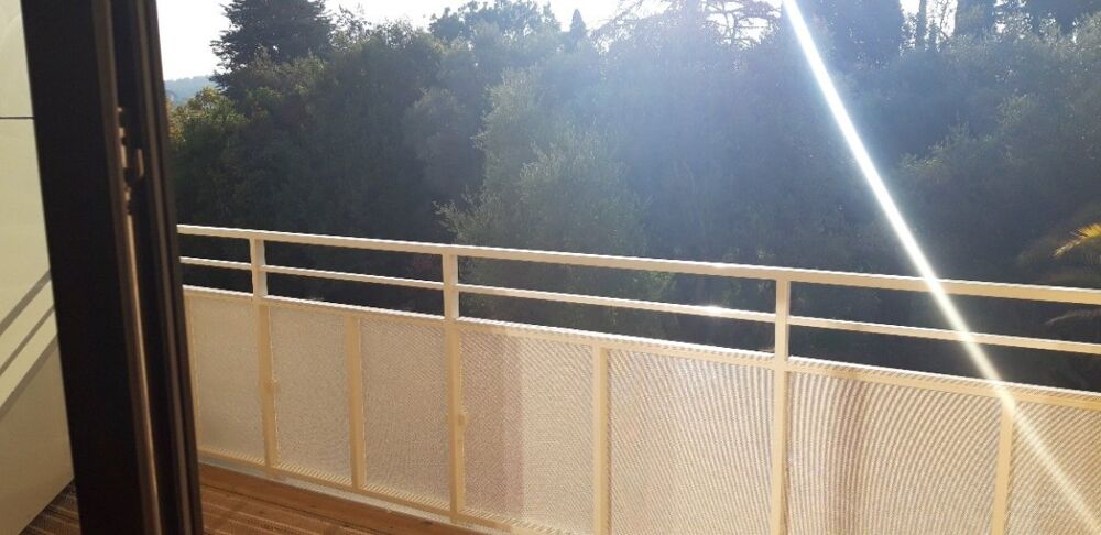 Location Appartement T1 bis avec parking et balcon à CANNES Cannes