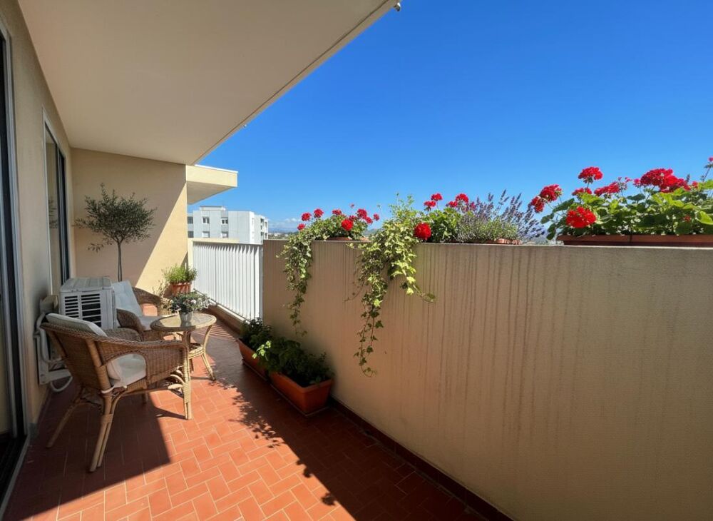 Vente Appartement Appartement 2 Pièces dernier étage Fréjus sans vis à vis Frejus