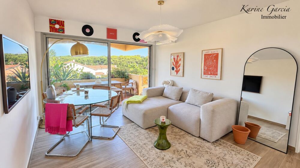 Vente Appartement A QUELQUES MINUTES A PIED DU PORT DU BRUSC - APPARTEMENT DE TYPE 2 - CAVE - PLACE DE PARKING PRIVATIVE Six fours les plages