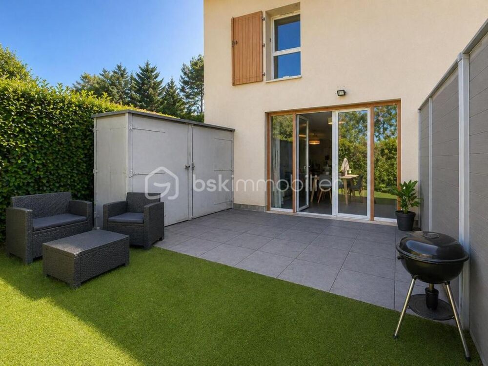 Maison T3 + garage fermé et sécurisé + place de parking couverte