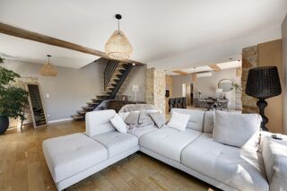  Propri�t�/ch�teau � vendre 8 pi�ces 175 m�