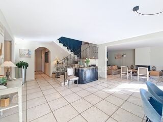  Maison � vendre 8 pi�ces 310 m�