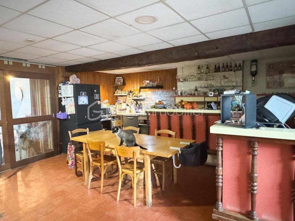 Vente Maison Maison de ville de164m2 5 chambres + studio à rénover Le bourgneuf la foret
