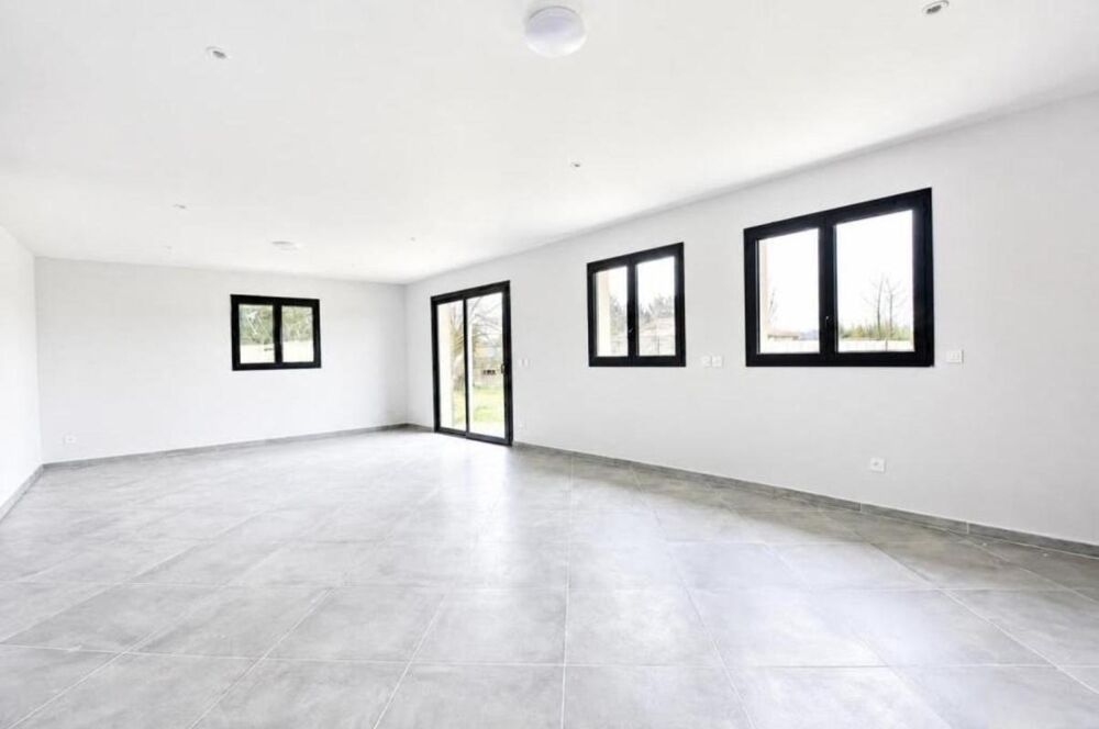 SAINT MEDARD DE GUIZIERES (33) Maison de 2025 de 112 M² + garage