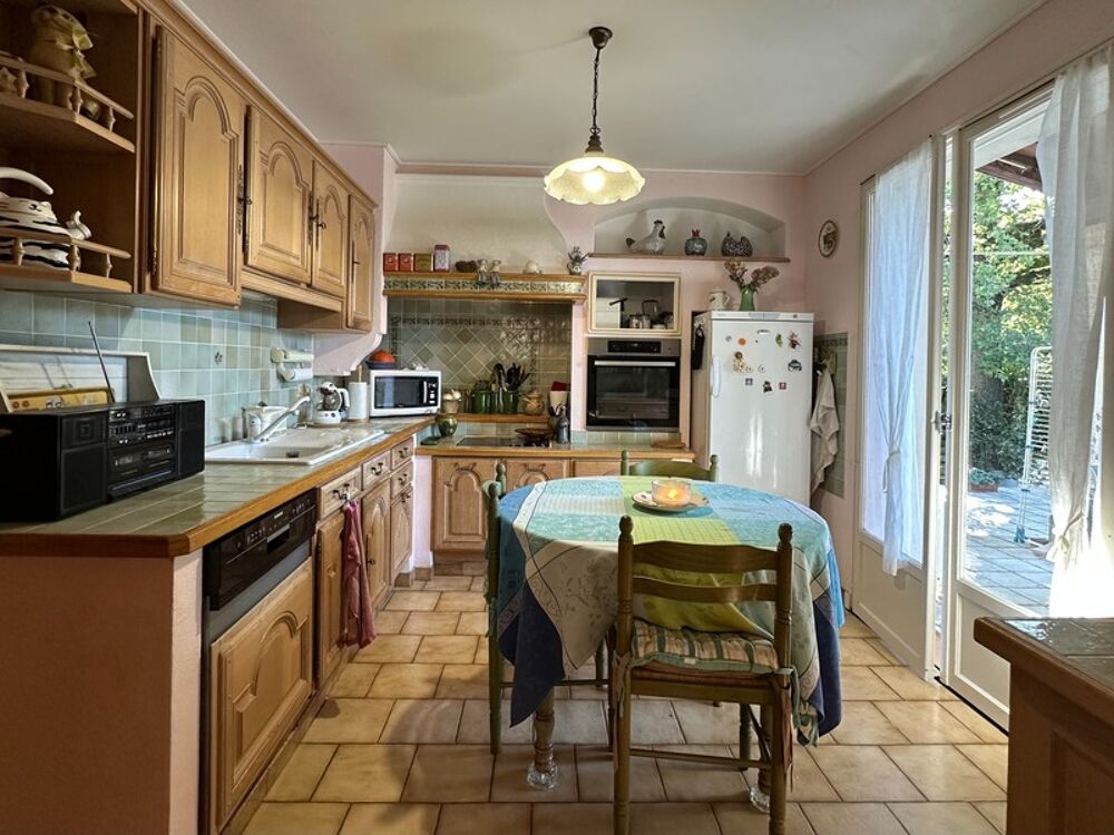 A vendre APT maison de 95 m² Plain pied- Terrain de 6 634,00 m² -