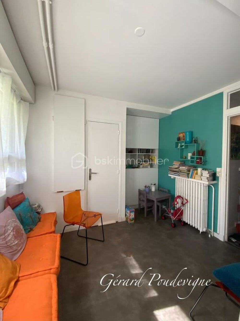 Appartement lumineux proche commodités. Calme