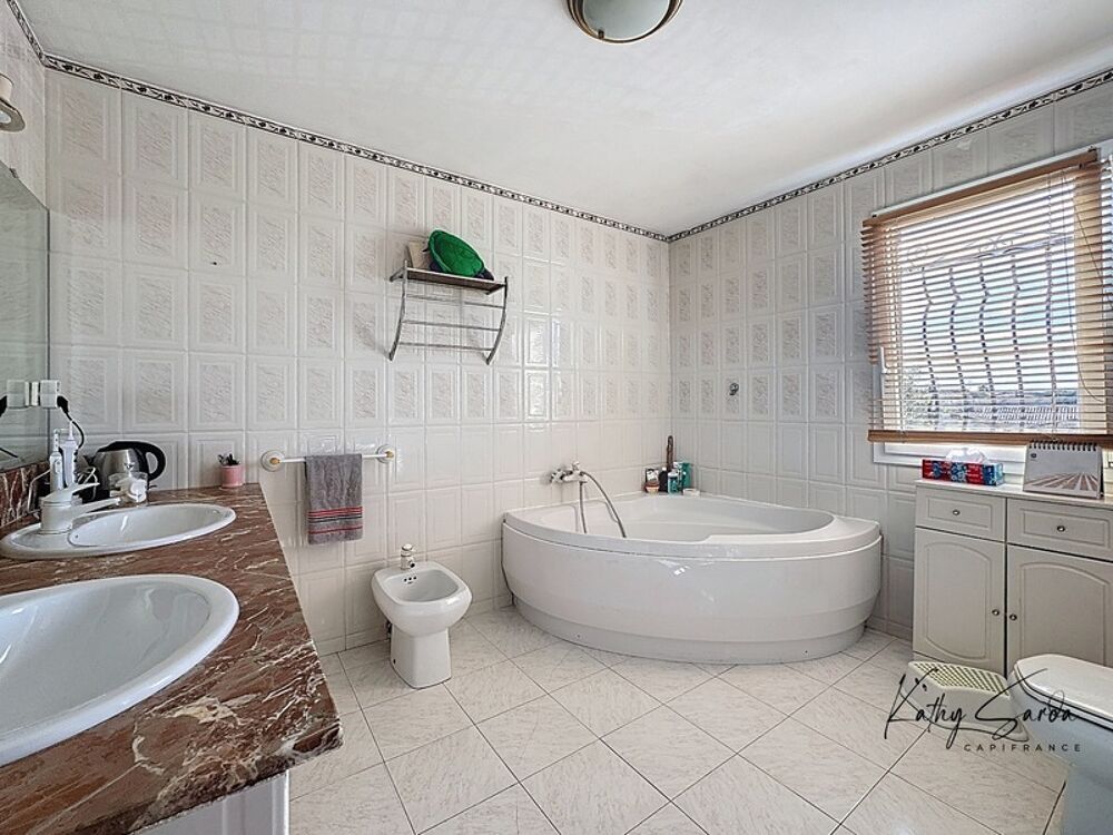 � vendre  Maison P�rols (34470)