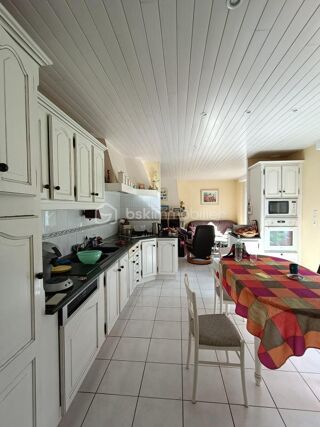  Propri�t�/ch�teau � vendre 13 pi�ces 240 m�