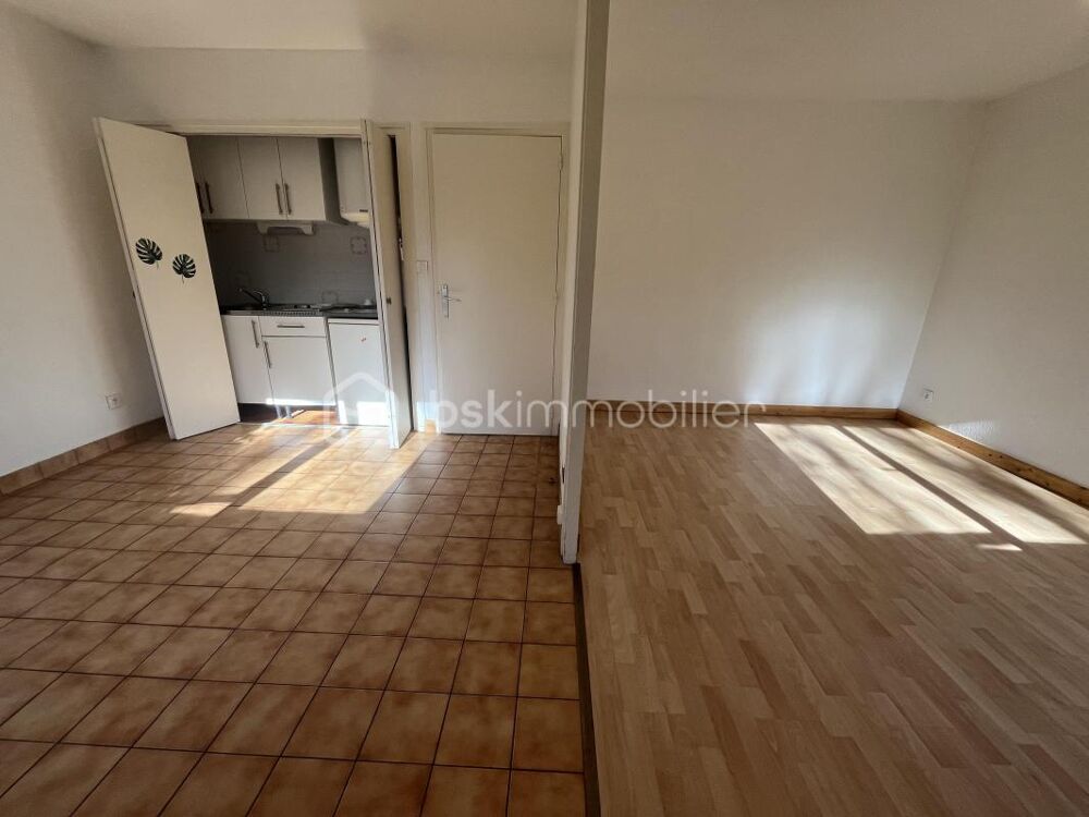 T1 bis de 35 m² avec alcôve nuit et cave  Meylan Les Buclos Idéal Premier Achat, Pied-à-terre, Investissement Locatif ou Profes