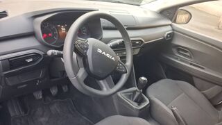 Sandero 1.0 65 Essential - Entretien constructeur 2024 occasion 56890 Saint Ave