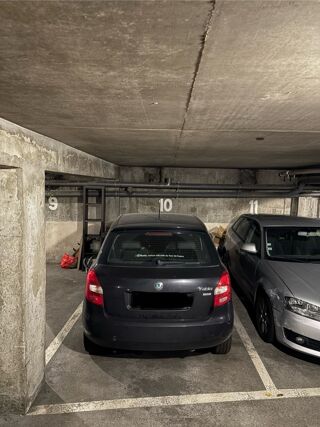  Parking / Garage � vendre 12 m� Tours