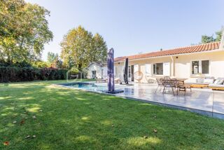  Propri�t�/ch�teau � vendre 8 pi�ces 215 m�