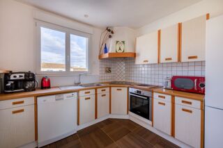  Appartement à louer 4 pièces 81 m²