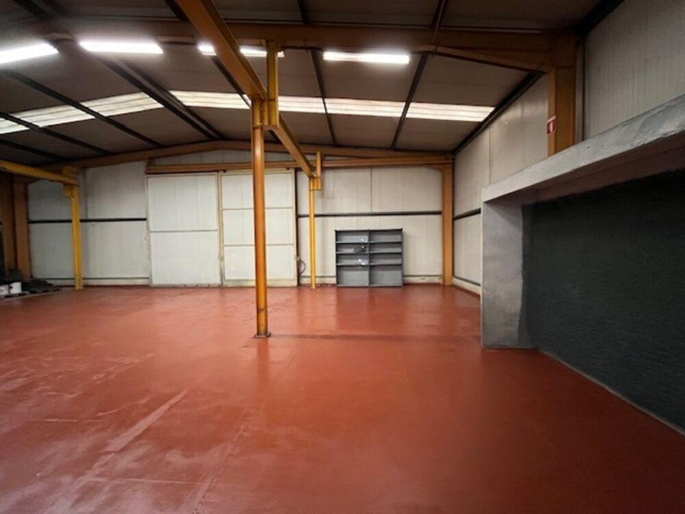   ? OPPORTUNITÉ RARE – BÂTIMENT INDUSTRIEL ÉQUIPÉ – 894 m² – SECTEUR ISBERGUE(62) ? Isbergues