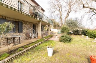  Villa à vendre 8 pièces 147 m²