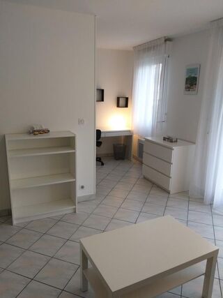  Appartement à louer 2 pièces 31 m²
