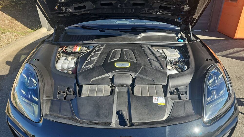 Cayenne 4.0 V8 e-Hybrid 680 BVA8 Turbo S Pack Gt - Automatique 2023 occasion 49300 Cholet