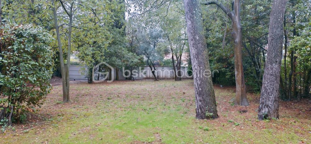 Vente Villa NIMES - VILLA de 177 M² AU COEUR D'UN ECRIN DE VERDURE - 5 MINUTES A PIED DES JARDINS DE LA FONTAINE ET DE LA TOUR MAGNE Nimes