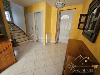 Vente Maison Maison familiale de 148m² - 7 pièces - 5 chambres - Double garage - 1 140m² de jardin D huison longueville