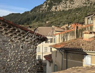  Immeuble à vendre 10 pièces 318 m²