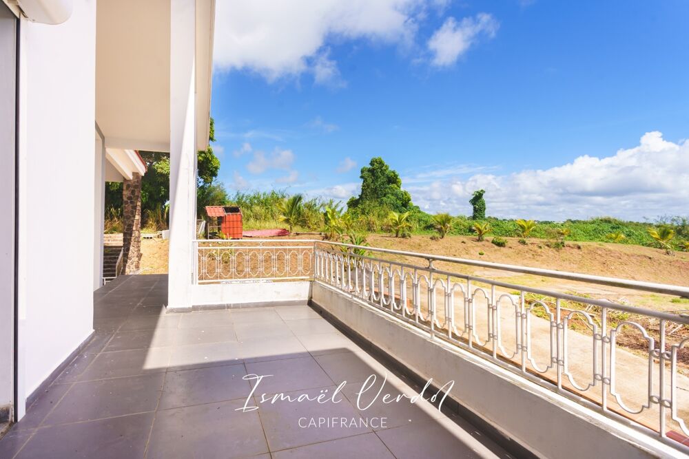 Villa de 391,6 m² sur un terrain de 5 301 m²