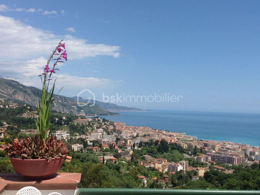 ? Villa avec potentiel unique  Menton, quartier résidentiel ?Vue mer et montagne