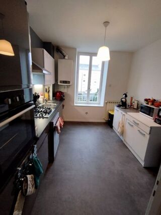  Appartement à louer 3 pièces 75 m²