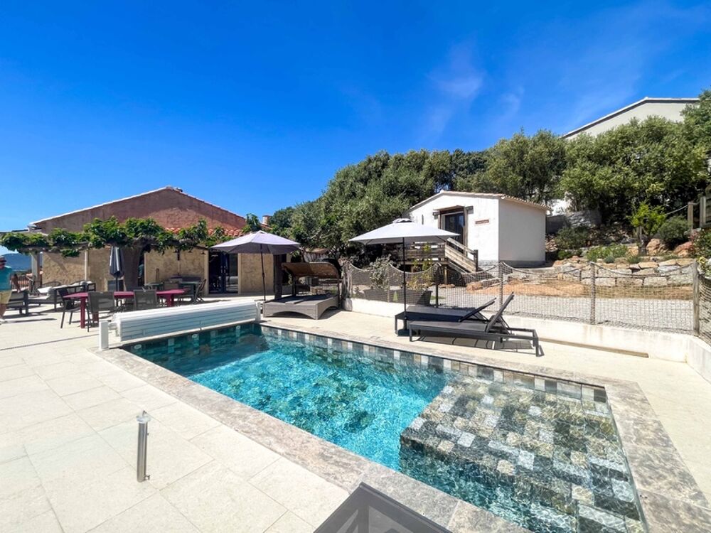 Propriano Sud Corse, propriété exclusive de 265 m2, piscine et vue mer