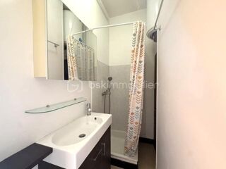 Vente Appartement NOUVEAUTE - GRENOBLE EAUX CLAIRES - T1 LUMINEUX AVEC BALCON & CAVE Grenoble