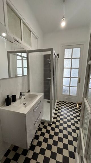  Appartement à louer 2 pièces 55 m²