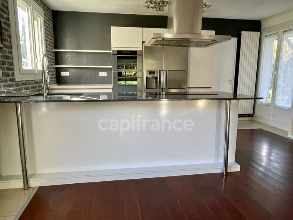 Maison de plain-pied spacieuse et lumineuse 7 pièces 5 chambres!