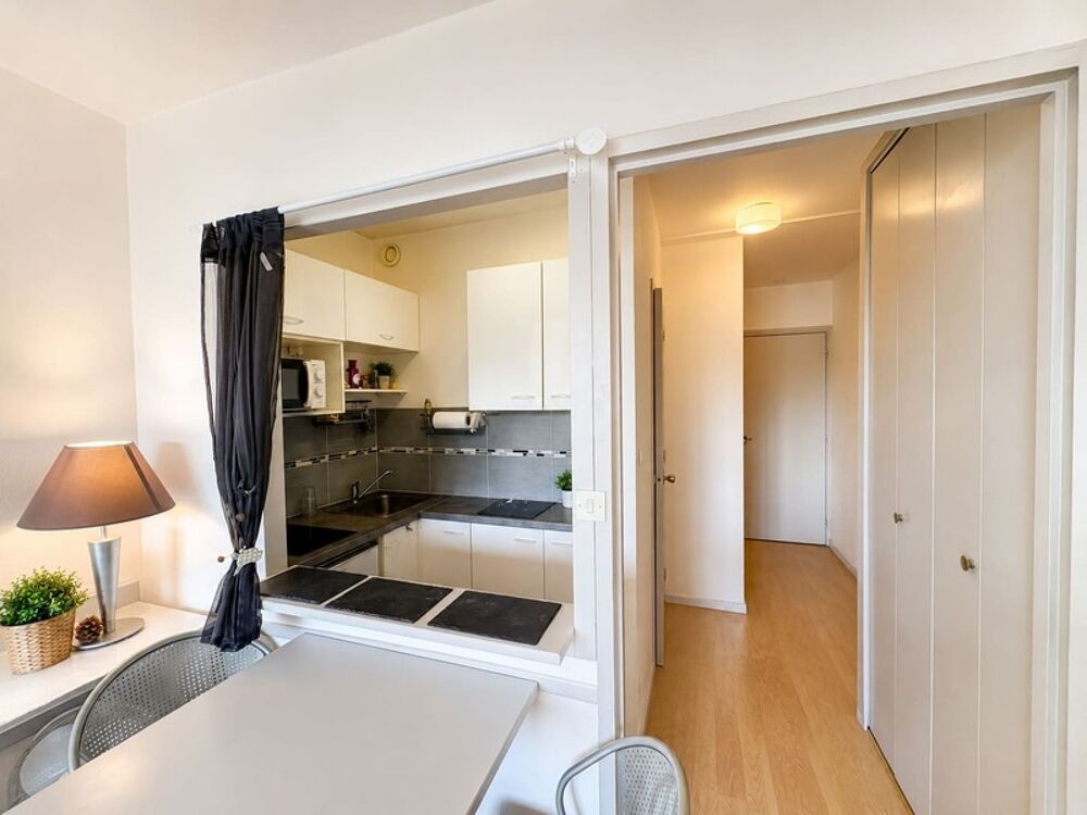 Dax (40) - À vendre studio meublé avec balcon et parking au coeur des thermes de Dax