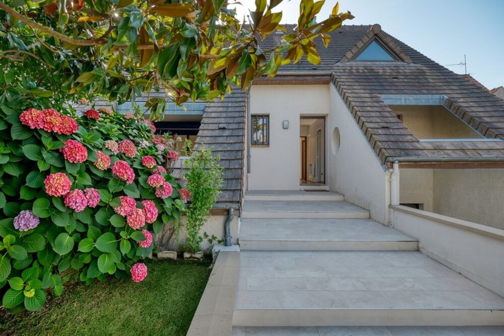 Vente Maison Maison à vendre 6 pièces ORSAY (91), séjour double, 4 chambres, 1 bureau, sous-sol total, beaux volumes Orsay