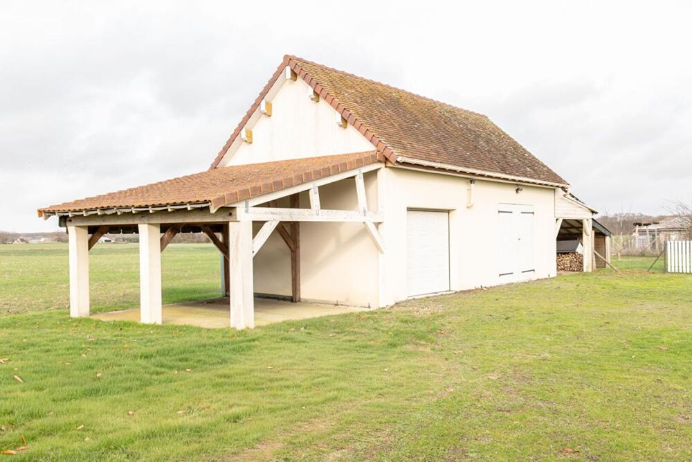 LIEUX UNIQUES ® x PROPRIÉTÉS PRIVÉES PROPOSE TRES BELLE PROPRIÉTÉ 160 M² SUR 4500 M²