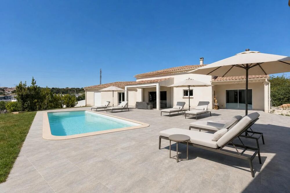 Maison 7 pièces avec grand jardin et piscine