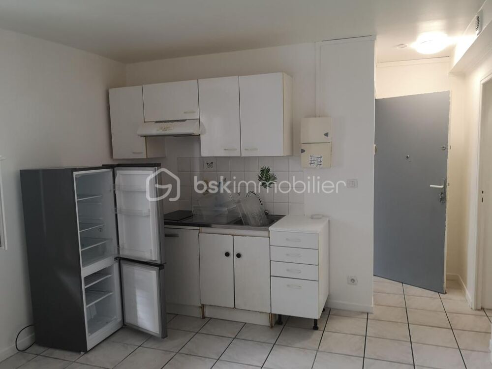 charmant studio en rez-de chaussée avec 2 places de parking