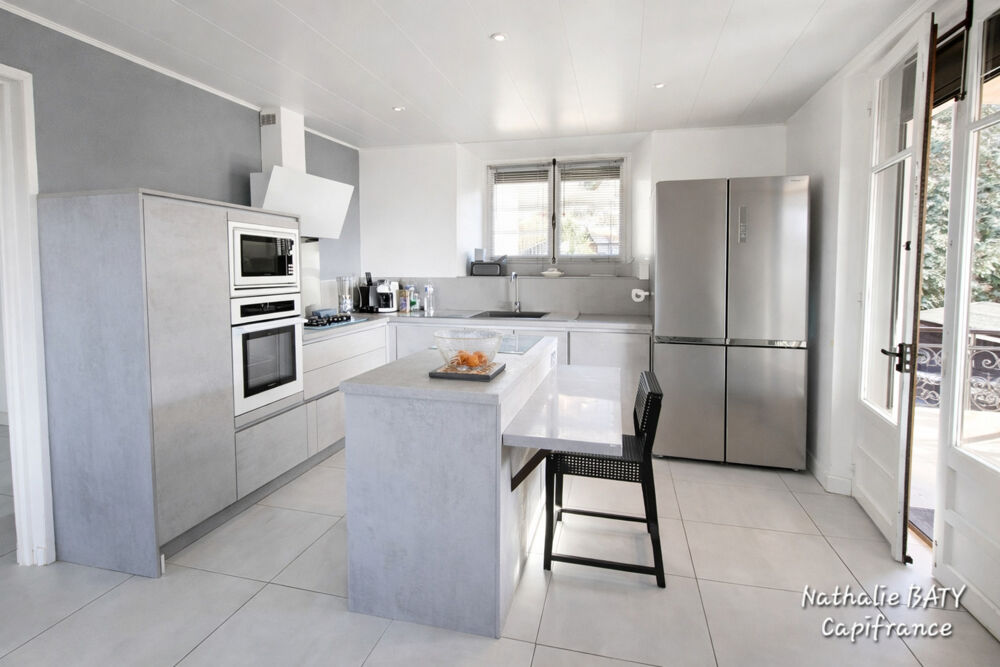 Nouveau prix - Belle opportunité à saisir - Maison familiale 174 m²  Vue dégagée, calme et potentiel rare à Gruffy