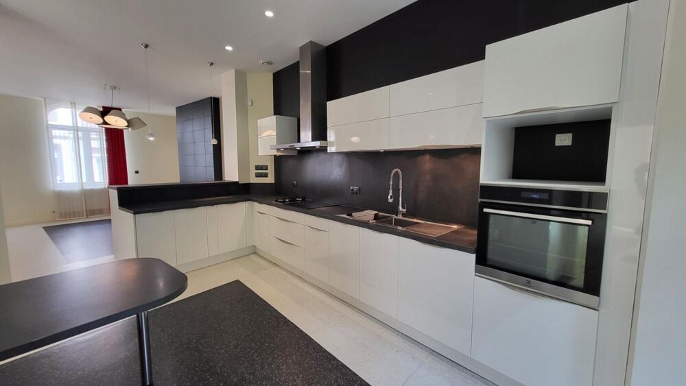 Vente Maison Maison d'exception hyper centre 6 chambres-jardin-garage Saint quentin