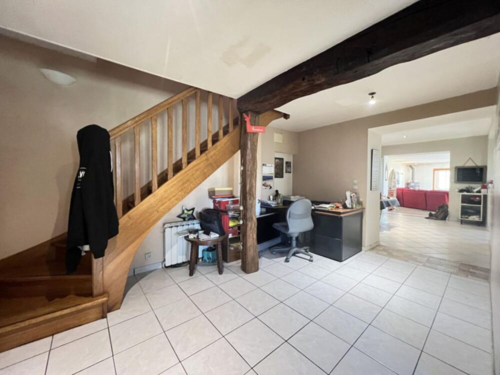 Vente Maison Maison Sevremoine 6 pièce(s) 141 m2 Sevremoine