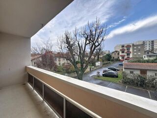  Appartement à louer 3 pièces 60 m²