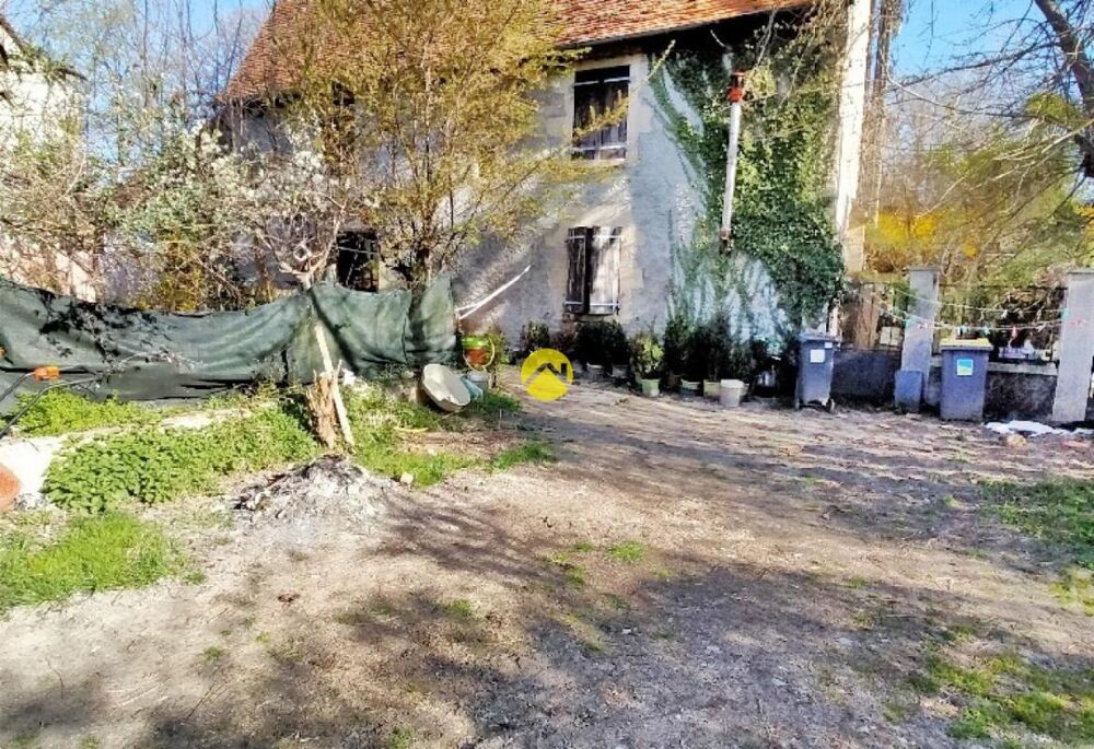 Maison 3678 m² de terrain