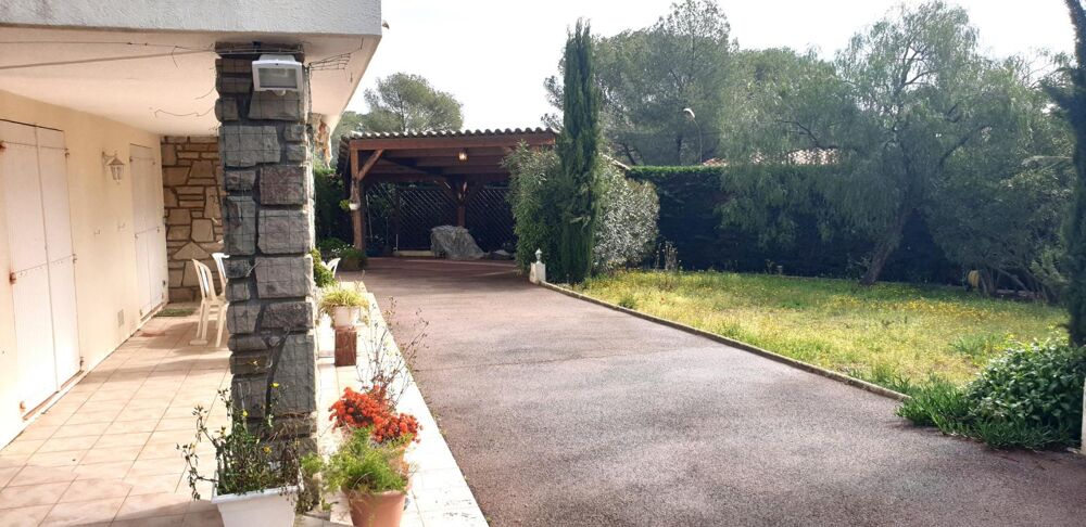 à vendre  Villa Saint-Raphaël (83700)